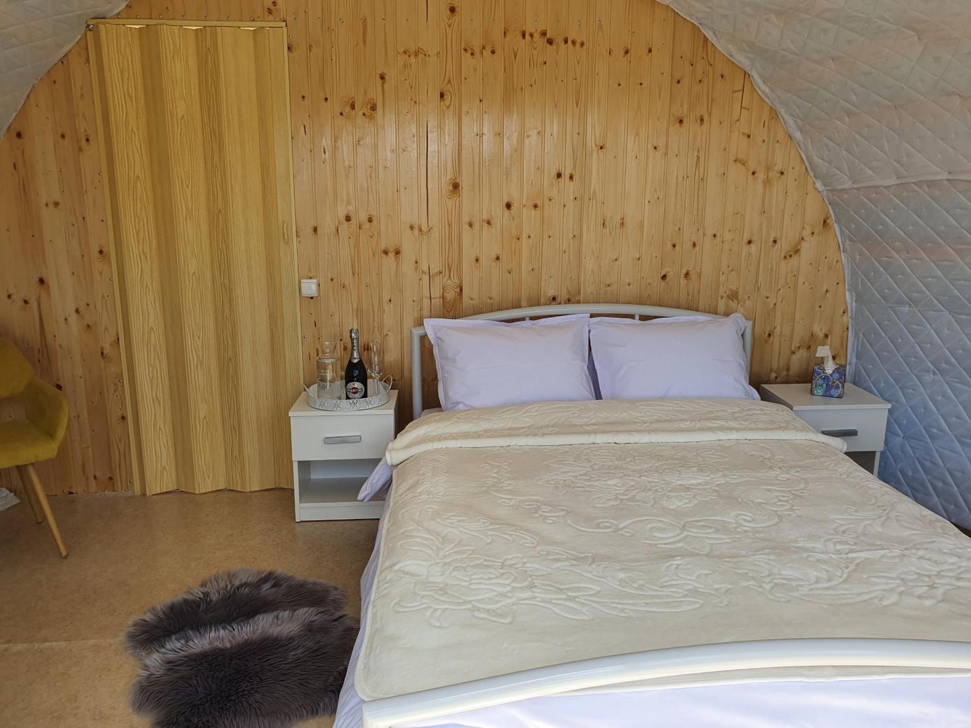 Sunrise Glamping Retreat Hotel Galesu Szoba fotó